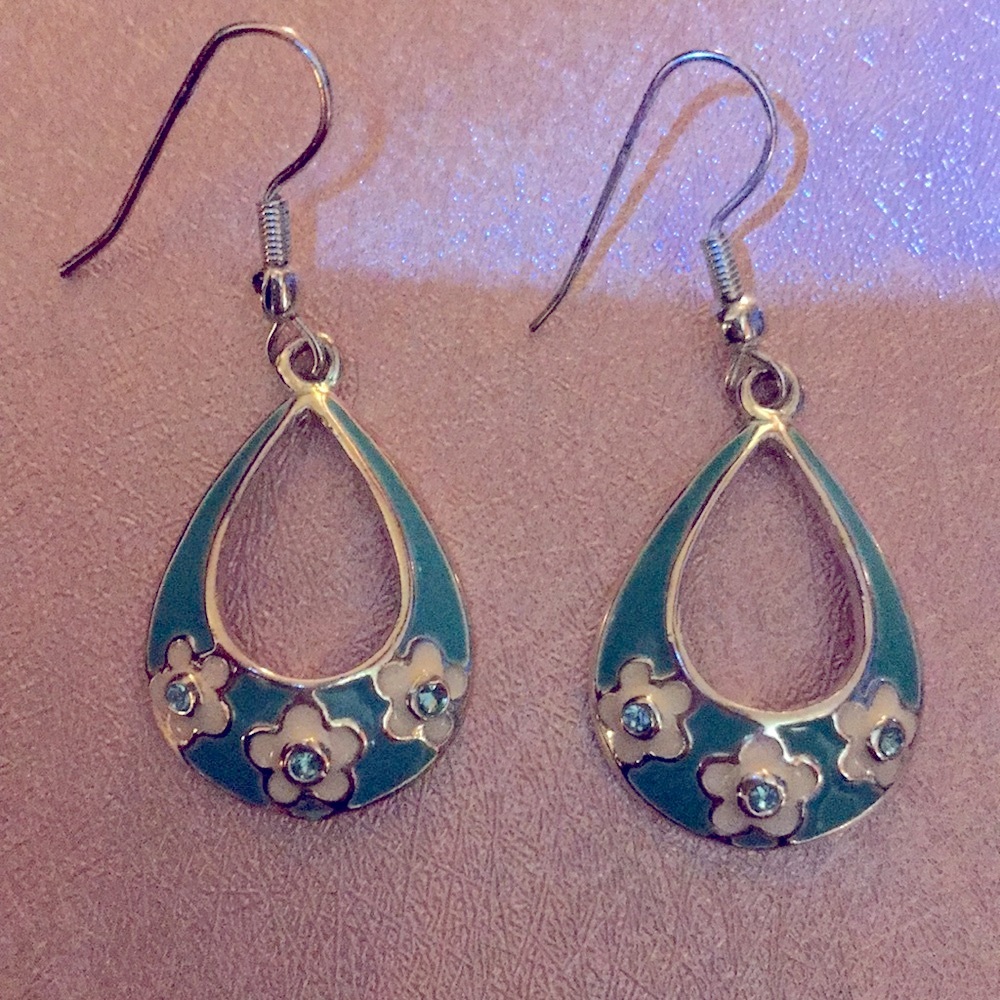 Da Vinci earrings Lovely Tear Shaped, Aqua with Blue inset crystals , white posy - Picture 4 of 5
